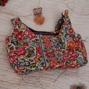 Vera Bradley crossbody in Hope Garden